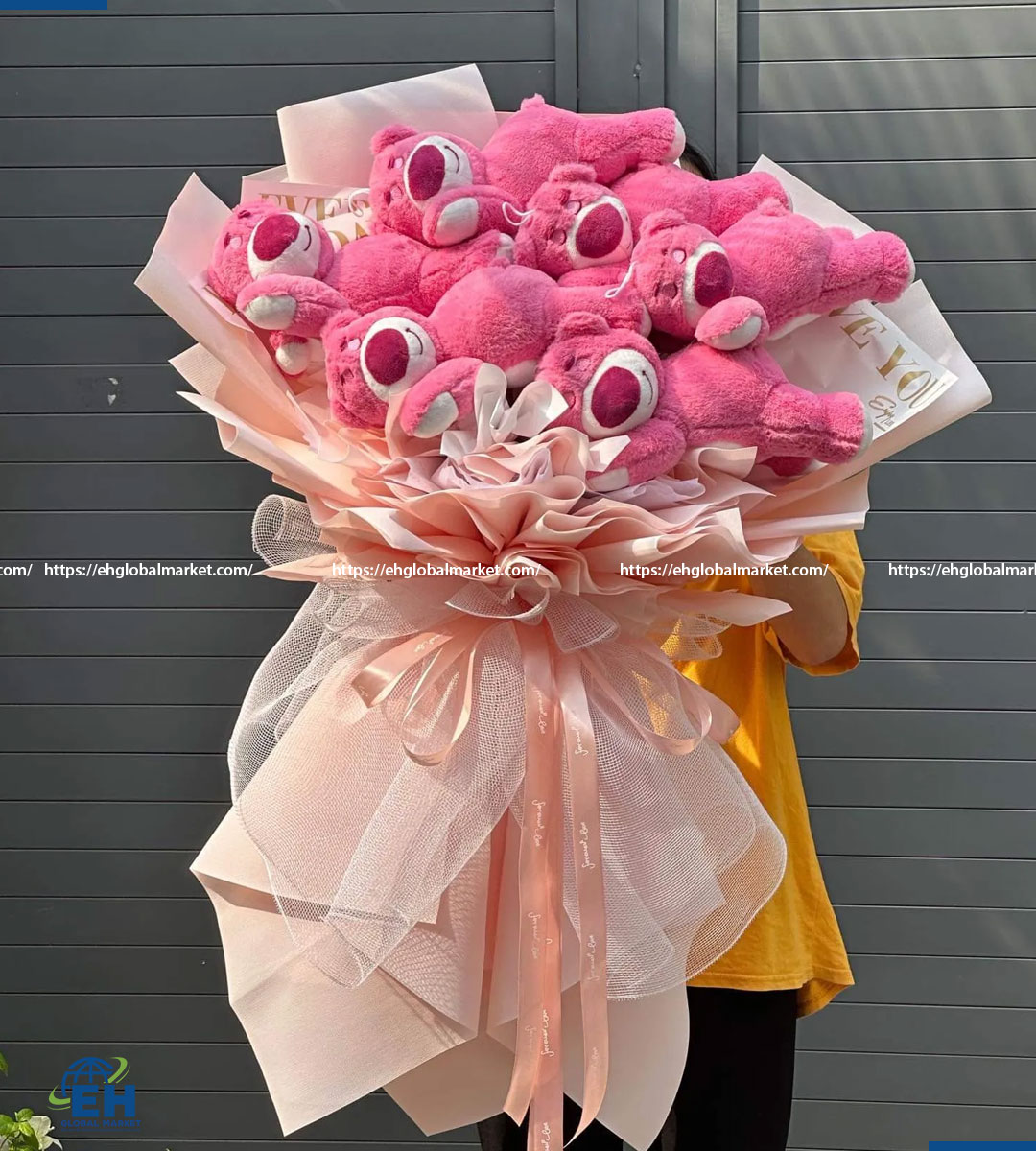 BÓ HOA HỒNG GẤU DÂU