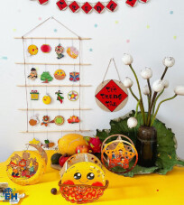 CHINESE DECORATIVE ACCESSORIES